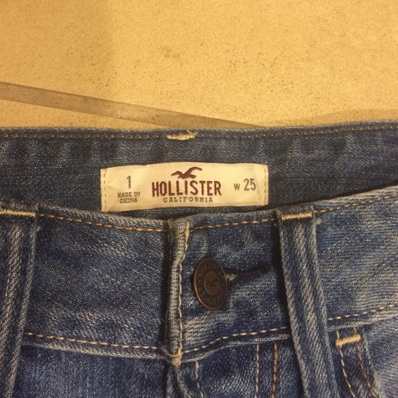 Hollister high waisted shorts - Picture 3 of 3