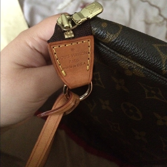 OFFERS Authentic Louis Vuitton Pochette - Picture 3 of 3