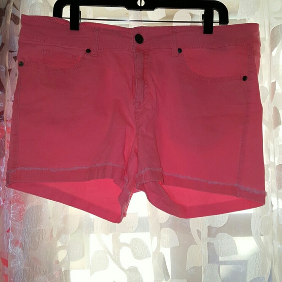 Beautiful  peach color short pants