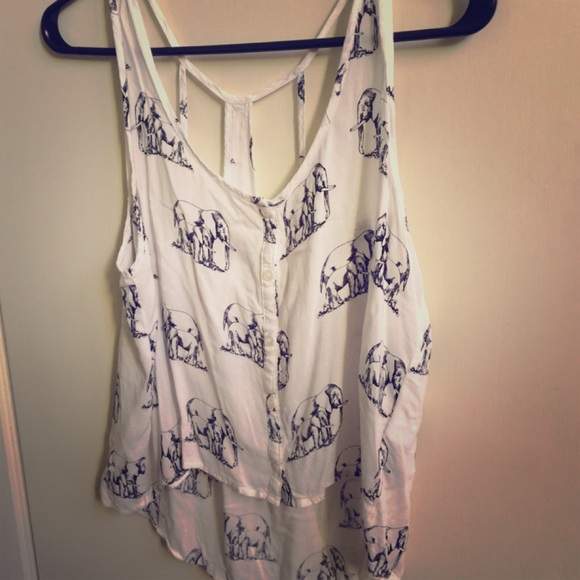 Aeropostale mid-riff Elephant print top