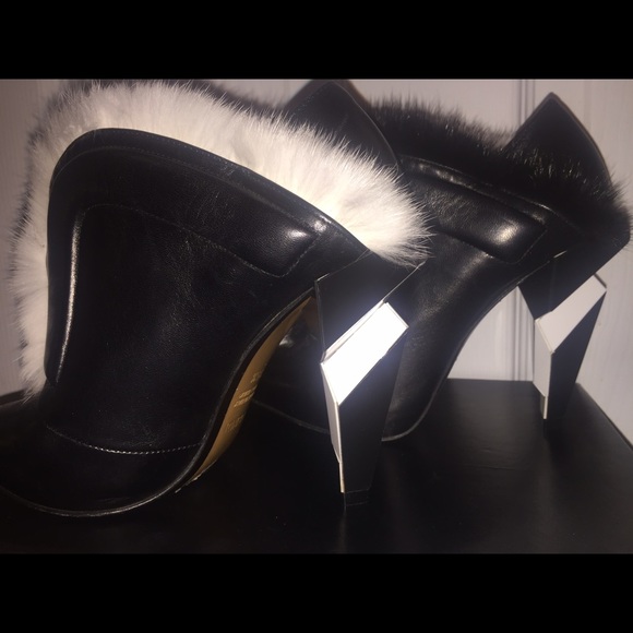 Fendi Fur - Trimmed Boots 🐼 - Picture 2 of 4