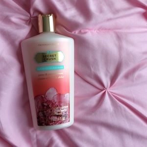VS body lotion