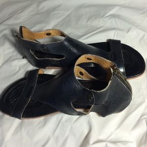Black leather flat Sandles