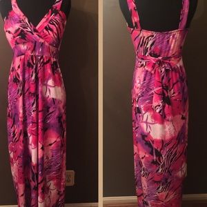 SOLD Beautiful maxi dress Final Markdown
