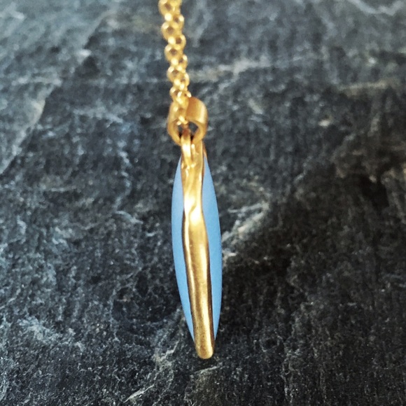 💥SOLD💥 Chalcedony Pendant on Gold Chain - Picture 3 of 4