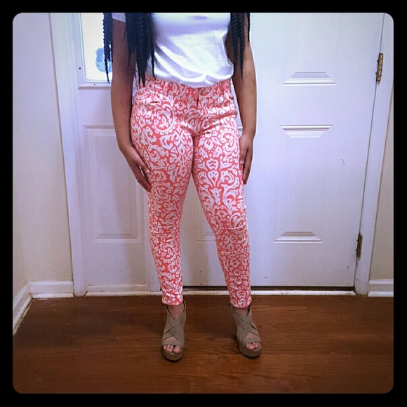 White and coral spring pixie pants