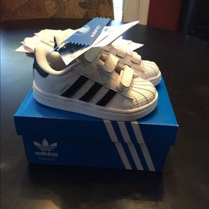 adidas velcro toddler