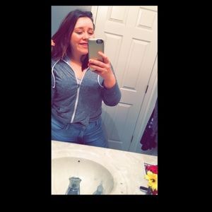 Meet your Posher, Madi