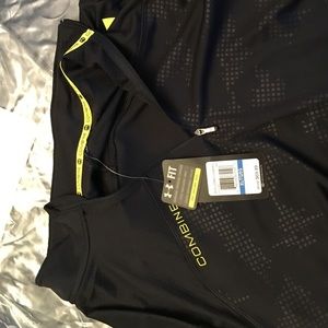 UnderArmor 1/4 zip sweatshirt New With Tags