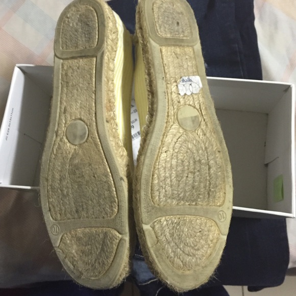 Flats - Picture 2 of 4