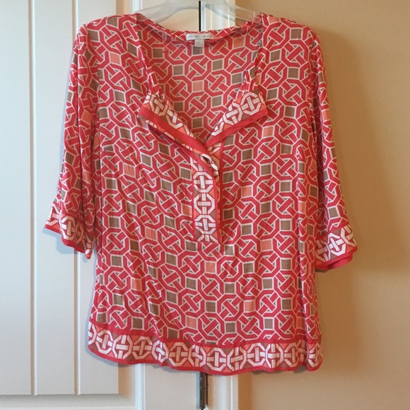 New York & Company 3/4 length sleeve v-neck blouse