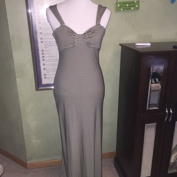 Lovely Maxi dress from Max Studio nwt - Picture 1 of 3