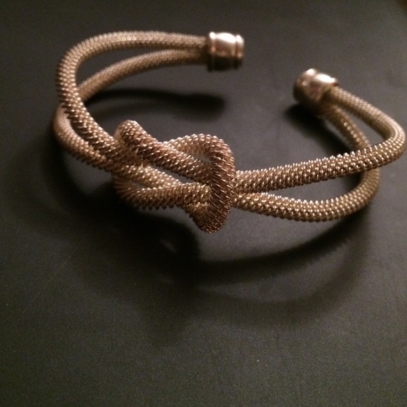 Knot bracelet