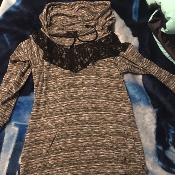 Vanity quarter sleeve size large