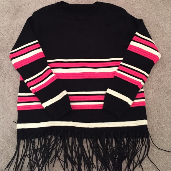 HOT fringed sweater