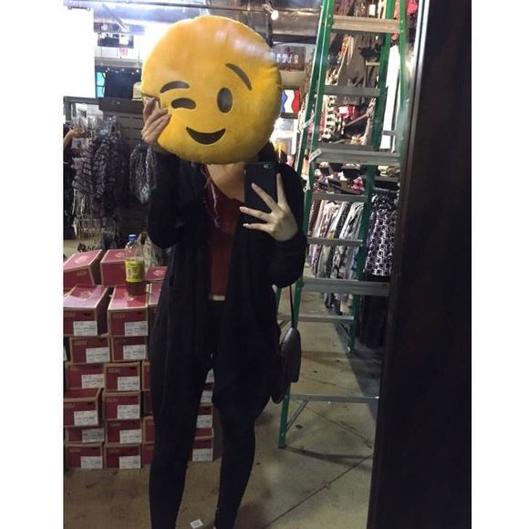 Meet your Posher, Celeste - Picture 6 of 7