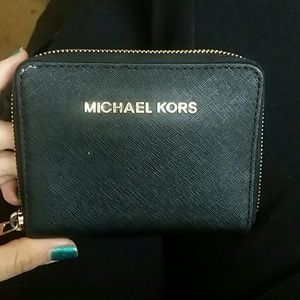 Michael kors wallet