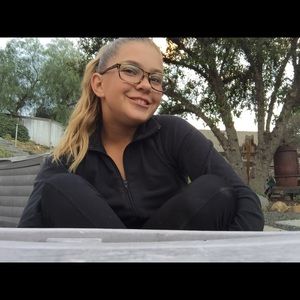 Meet your Posher, Annalee