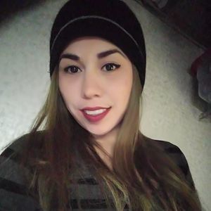 Meet your Posher, Roxana