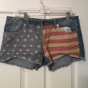 Short by YMI