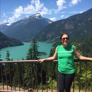 Meet your Posher, Dana