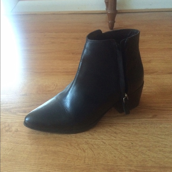 Topshop slight heeled ankle boots