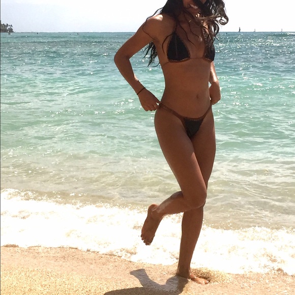 Andi Bagus bikini