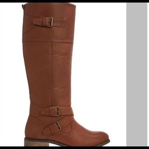 Brown boots (size 7) never worn