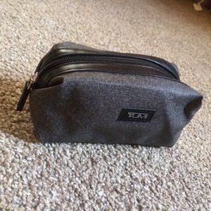 TUMI bag/case