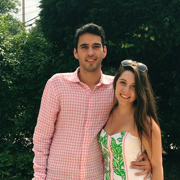 Meet your Posher, Lauren - Picture 3 of 3