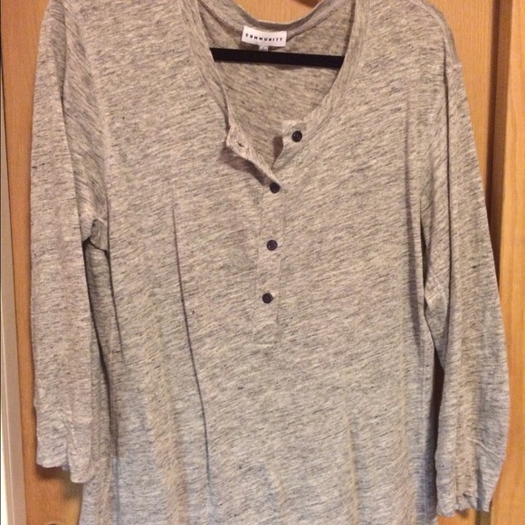 Grey Aritzia Shirt 3/4 sleeve Large