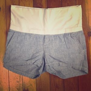 Spring maternity shorts