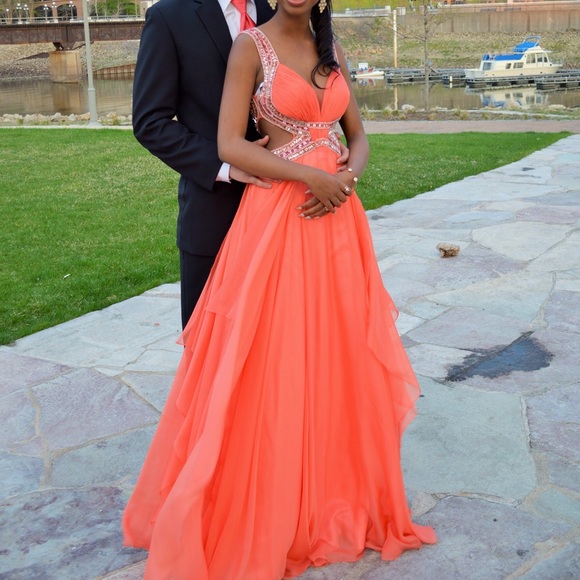 SHERRI HILL Prom dress