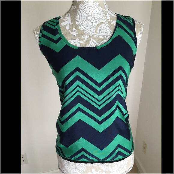 Fun & Flirt green chevron top