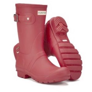 Raspberry Hunter Short Rain Boots