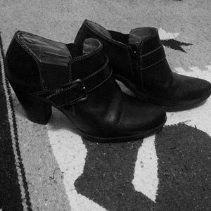 6 1/2M Sofft Real Leather Ankle Heels