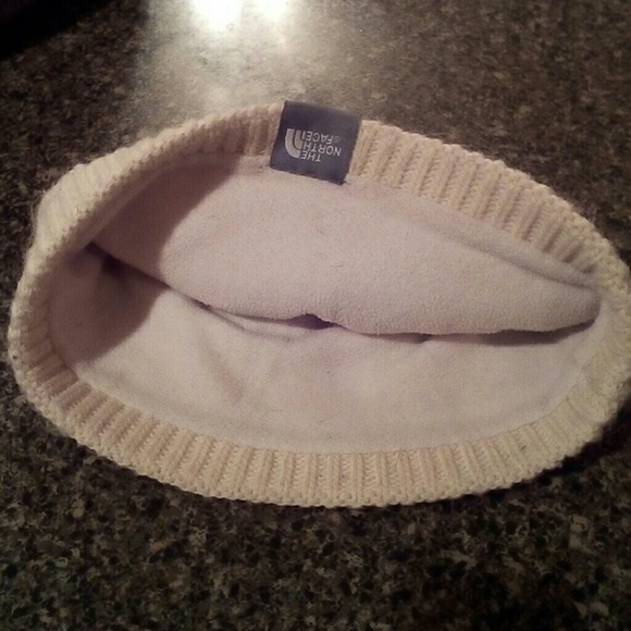North face hat - Picture 2 of 2