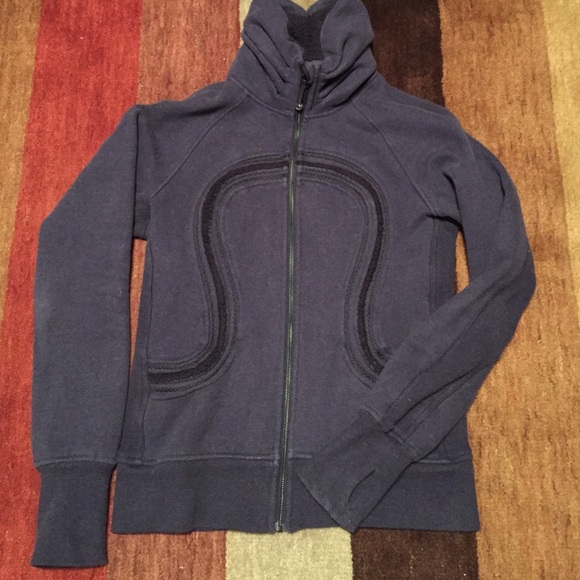 Cozy Lululemon blue scuba zip up. - Picture 1 of 3
