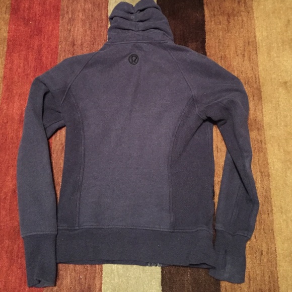 Cozy Lululemon blue scuba zip up. - Picture 3 of 3