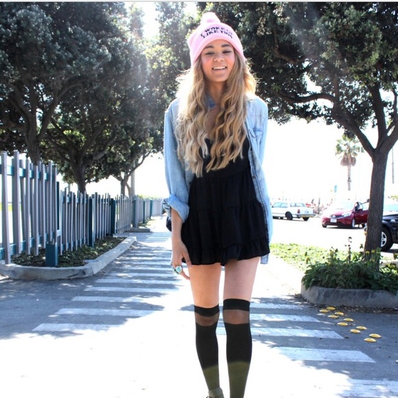 Brandy Melville black dress - Picture 2 of 2