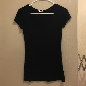 Scoop neck tee