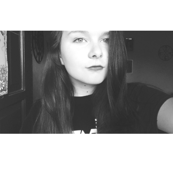 Meet your Posher, Tiaryn - Picture 1 of 1