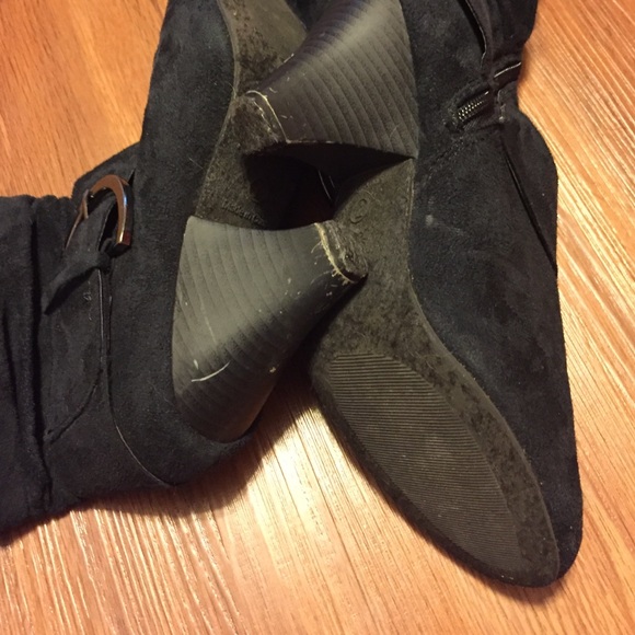 Heeled boots - Picture 2 of 3