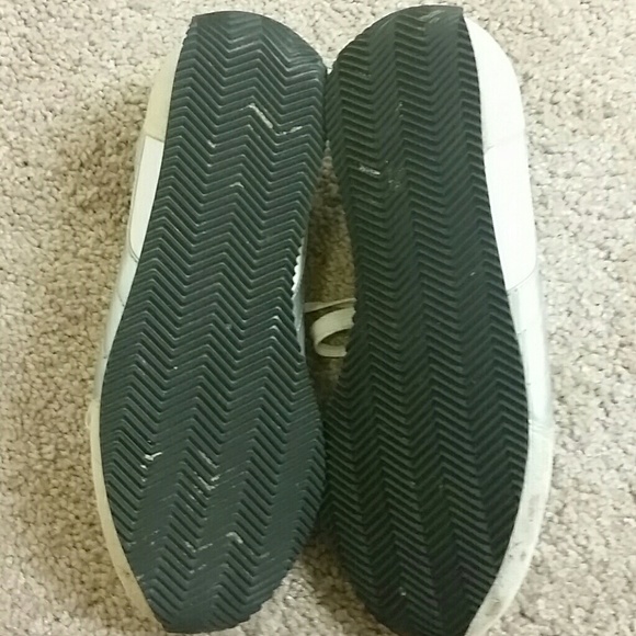 Shoes - Picture 2 of 3