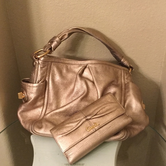 Coach purse and wallet set