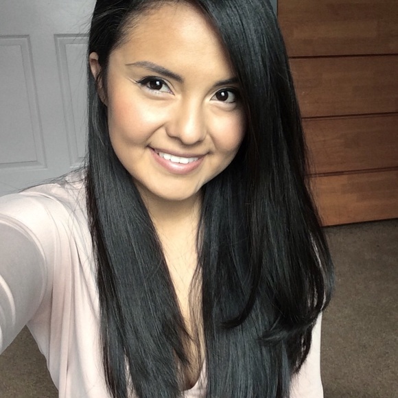 Meet your Posher, Maria - Picture 2 of 3