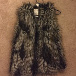H&M faux fur vest