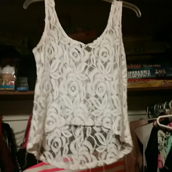White lace summer shirt with zipper in back