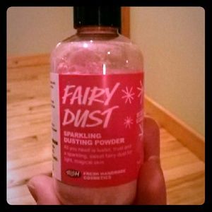 LUSH Fairy Dust dusting powder