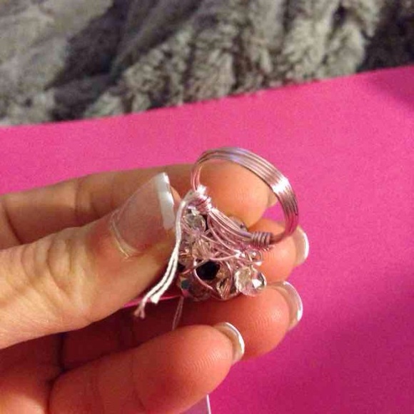 Crystal Beaded Cluster Wire Ring - Picture 4 of 4